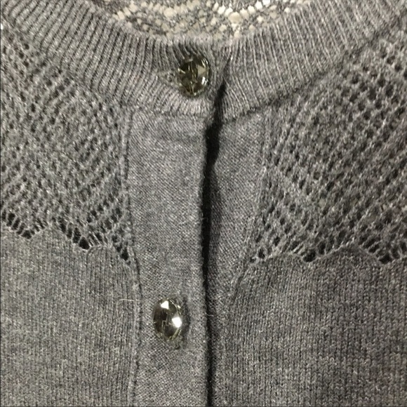EDDIE Bauer grey cardigan with crochet shoulder detail size small - Picture 5 of 5